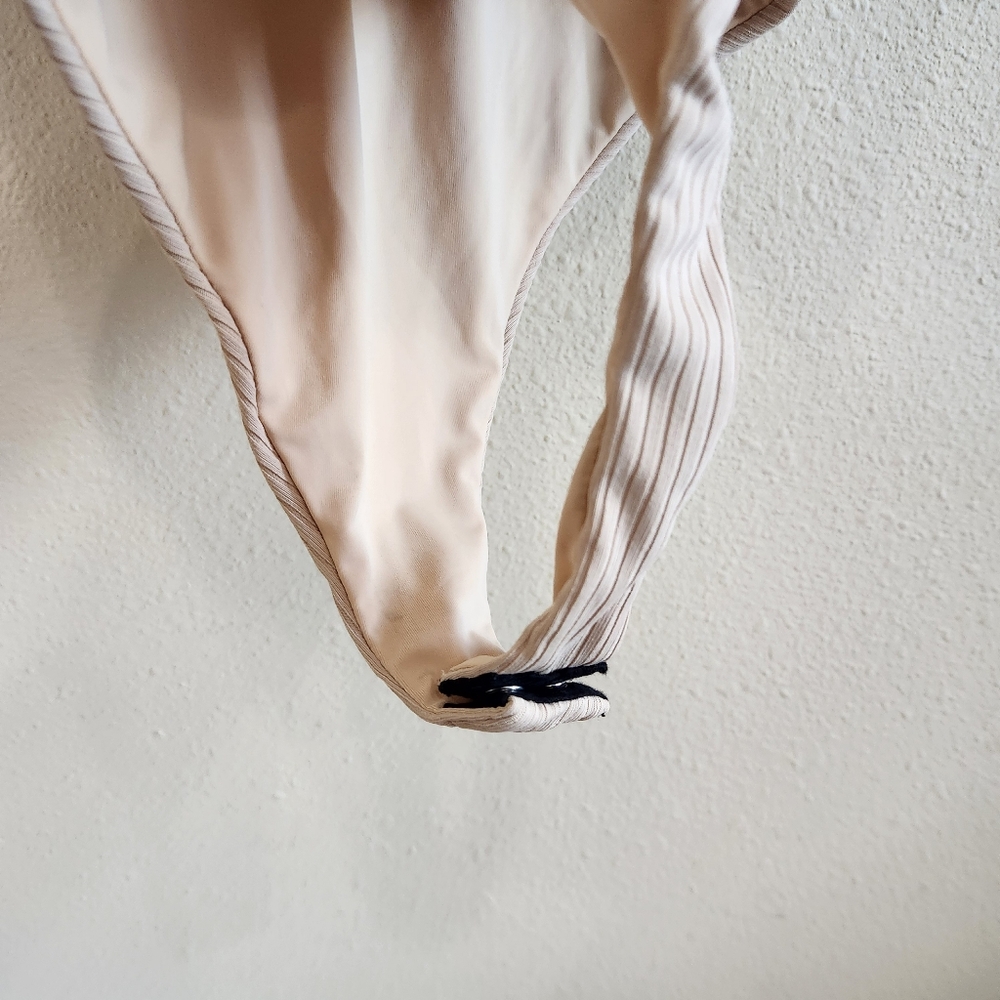 Klassy Network Cream Ribbed Bodysuit - Picture 4 of 4